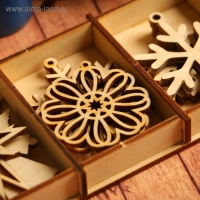 Набор заготовок для творчества &laquo;Снежинки и игрушки&raquo;, 6 видов, 12 шт, размер 6х5 см