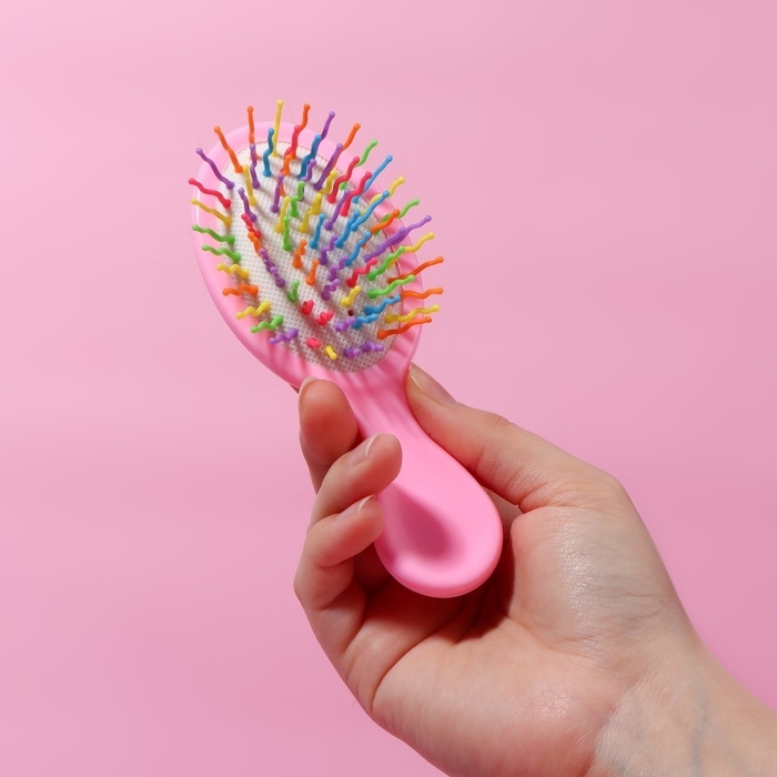 Расчёска - мини массажная, 5,5 × 14 см, цвет нежно - розовый Расчёска - мини массажная, 5,5 × 14 см, цвет нежно - розовый
