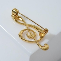 Брошь &laquo;Скрипичный ключ&raquo; сияние, цвет белый в золоте