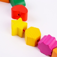 Счётный материал «Бусы. Геометрия», 15 деталей Счётный материал «Бусы. Геометрия», 15 деталей