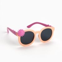 Очки солнцезащитные детские, uv 400, ширина 12.5 см, дужка 13 см, линза 4.3&times;4 см