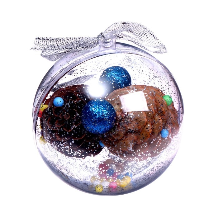 Композиция в шаре &laquo;Шишки, ягодки&raquo;