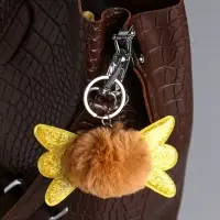 Пушистик на кольце "Муха" беж 9х10х5 см