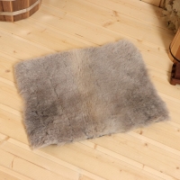 Коврик для бани с овчиной, черный 40х30 см Коврик для бани с овчиной, черный 40х30 см