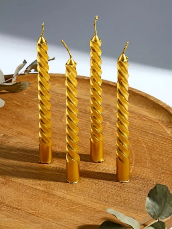 Свечи витые &laquo;Счастья в новом году. Золотой конь&raquo;, 4 шт, 6,8 х 16 х 2 см