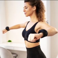 Утяжелители на запястье ONLYTOP, 2 шт. х 100 г, цвет чёрный Утяжелители на запястье ONLYTOP, 2 шт. х 100 г, цвет чёрный