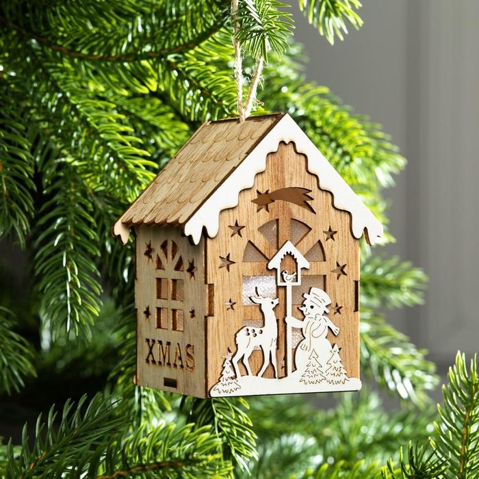 Ёлочная игрушка &laquo;Домик с оленем и снеговиком&raquo;, от батареек, свечение тёплое белое