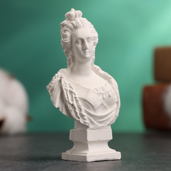 Бюст "Императрица Екатерина I" белый