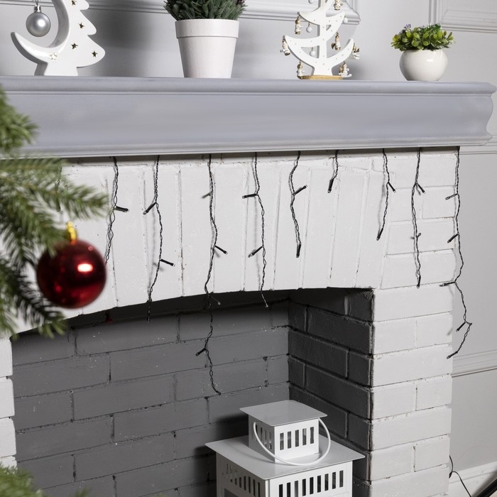 Гирлянда &laquo;Бахрома&raquo; 1.8 &times; 0.5 м, IP20, тёмная нить, 48 LED, свечение белое, 8 режимов, 220 В