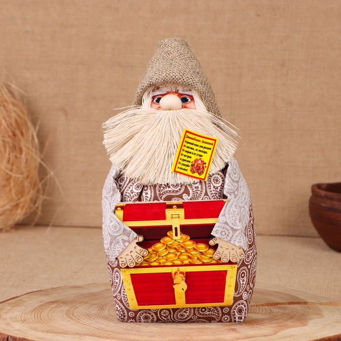 Домовой "Афанасий с сундуком", 22х15х12 см