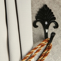 Крючок однорожковый для штор CAPPIO KC111, цвет черный, 2 шт Крючок однорожковый для штор CAPPIO KC111, цвет черный, 2 шт