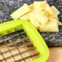 Овощерезка универсальная с контейнером Доляна, 3 сменные насадки и пушер, 14,5×14,5×21 см, цвет бело-зелёный Овощерезка универсальная с контейнером Доляна, 3 сменные насадки и пушер, 14,5×14,5×21 см, цвет бело-зелёный