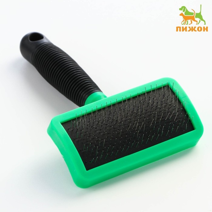 Пуходерка без капель, прорезиненная ручка, 10 х 16 см, зелёно-чёрная Пуходерка без капель, прорезиненная ручка, 10 х 16 см, зелёно-чёрная