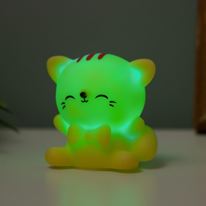 Ночник "Счастливый кот" 2Вт LED LR44 желтый 3,5х4х4см