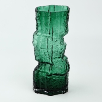 Ваза для цветов &laquo;Маунтин грин&raquo; из зеленого стекла 30&times;13&times;13 см