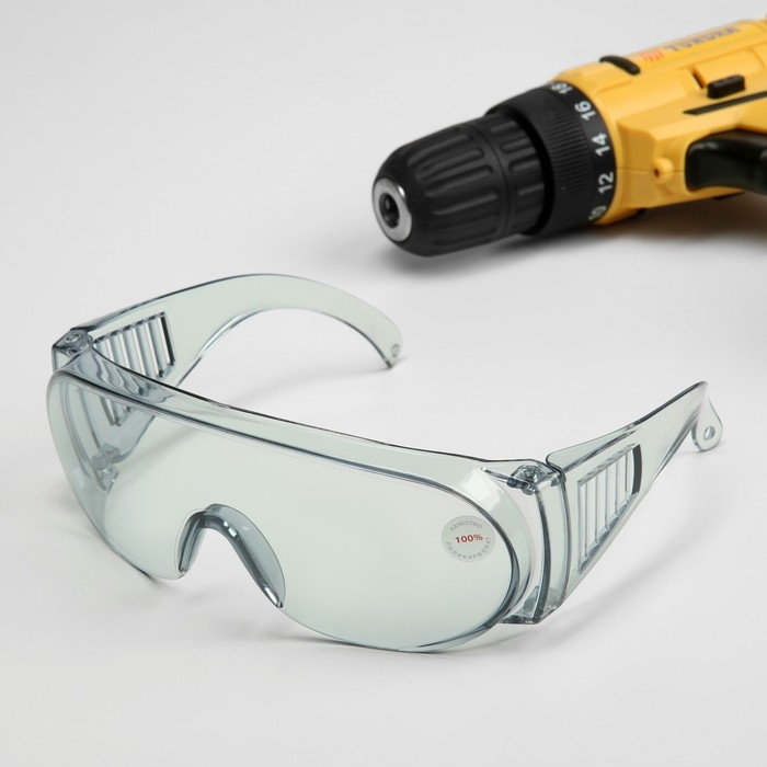 Очки защитные ЛОМ, затемненные, открытого типа, ударопрочный материал Очки защитные ЛОМ, затемненные, открытого типа, ударопрочный материал