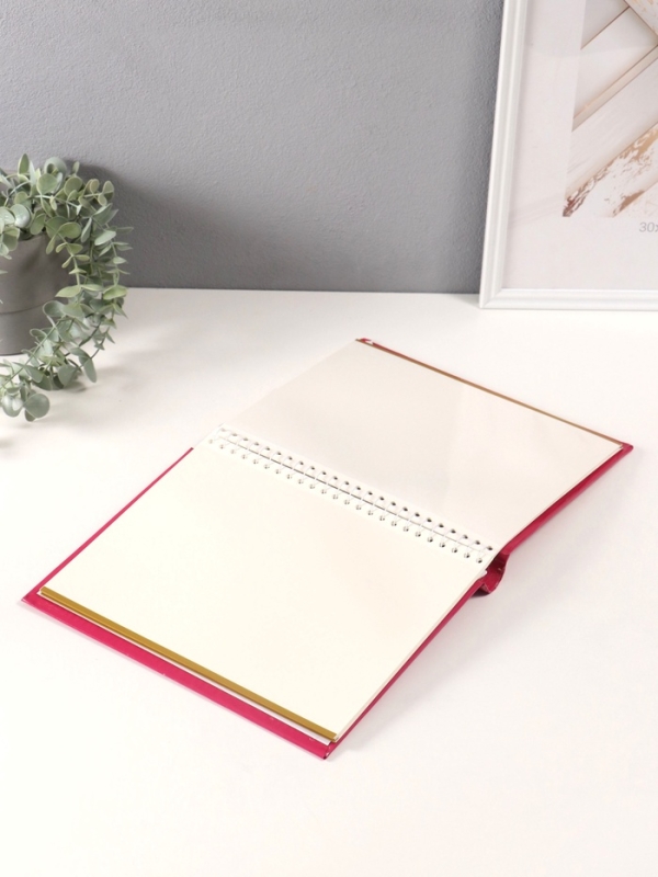 Фотоальбом магнитный 20 листов "Начни своё утро с улыбки!" фуксия тиснение золото 29х24х2 см   10665