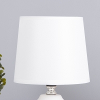 Лампа настольная "Даниэль" 1х40Вт Е14 белый 14,5х14,5х24см