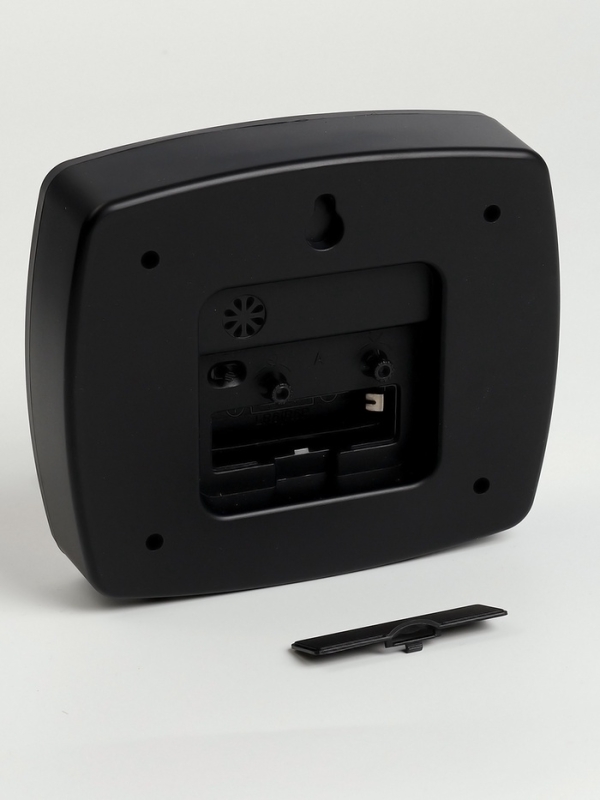 Часы будильник настольные, на батарейках, 14 х 12.8 х 4.5 см, циферблат 13.5 х 11.6 см