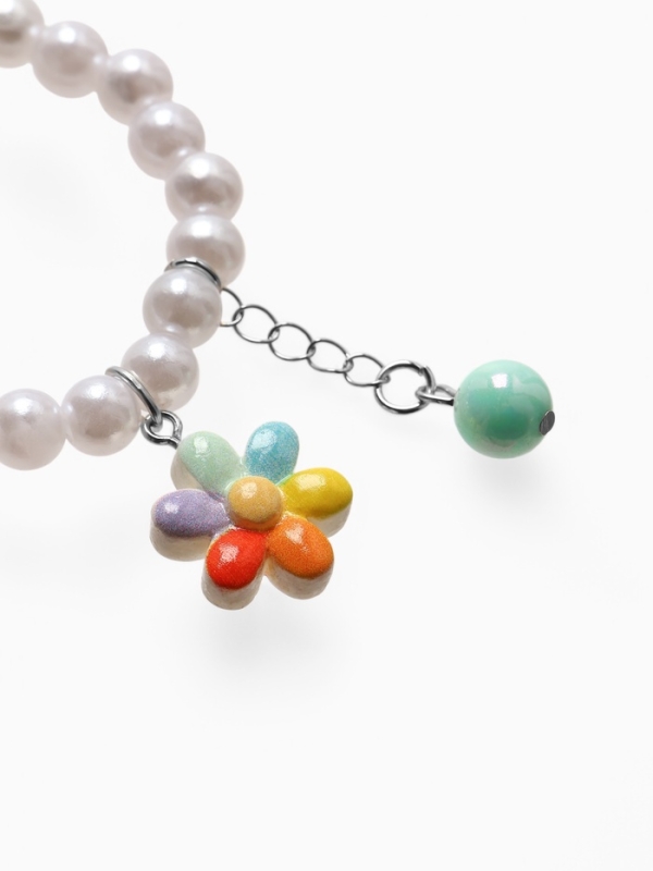 Браслет детский "Выбражулька" бусина на цепочке и цветок, жемчуг, цветной