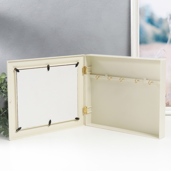 Ключница Ключница "Цветы на книге" Слоновая кость 26,5х31,5х4,5 см