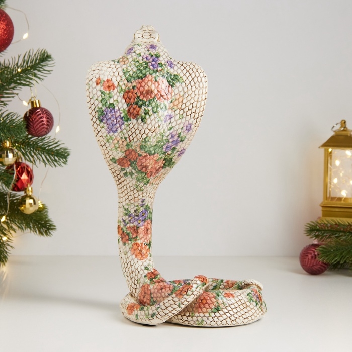 Фигура "Змея Нагайна" 17х15х31см, цветная белая