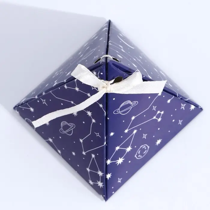 Коробка бонбоньерка, упаковка подарочная, &laquo;Космос&raquo;, 7 х 7 х 7,5 см