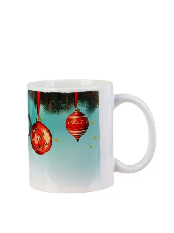 Кружка керамическая &laquo;Приятных сюрпризов!&raquo;, ёлочная игрушка, 320 мл
