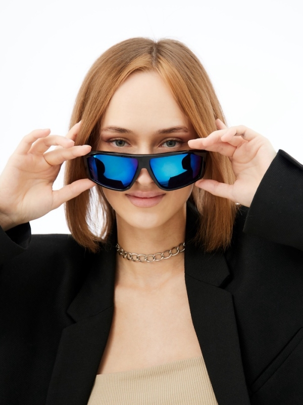 Очки солнцезащитные спортивные, uv 400, ширина 14.7 см, дужка 13.5 см, высота 4.2 см