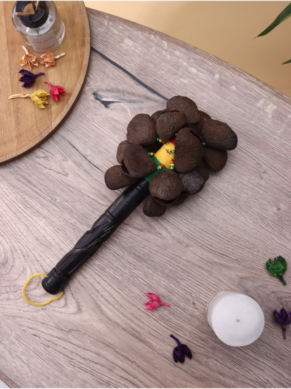 Сувенирный музыкальный инструмент "Маракас" махагон, орехи кемири, 30х15х5 см