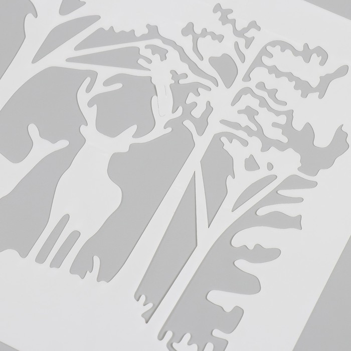Трафарет пластик "Олени в лесу" 21х29,7 см