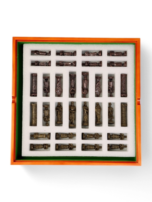 Шахматы "Крестовый поход", настольная игра, 36 х 36 см, король h-8 см, пешка h-6 см