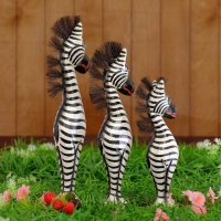 Сувенир дерево "Семейство зебр" (набор 3 штуки: высота 40,35,30 см) Сувенир дерево "Семейство зебр" (набор 3 штуки: высота 40,35,30 см)