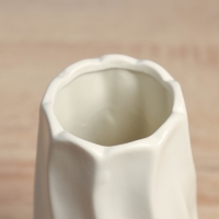 Керамическая ваза декоративная настольная &laquo;Грант&raquo;, для цветов, сухоцветов, d-6 см, 18&times;8 см, белый