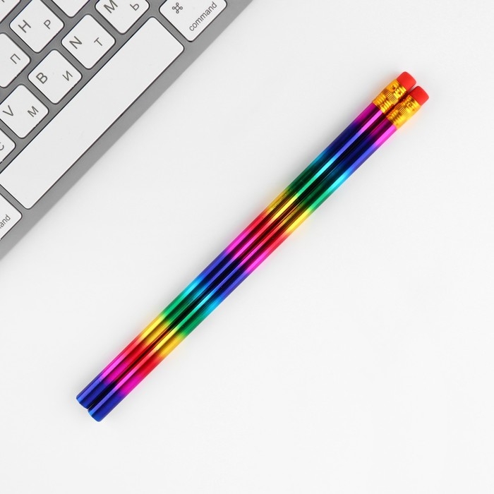 Подарочный набор: блокнот, карандаши (2 шт) и значок &laquo;8 марта: Самая милая&raquo;