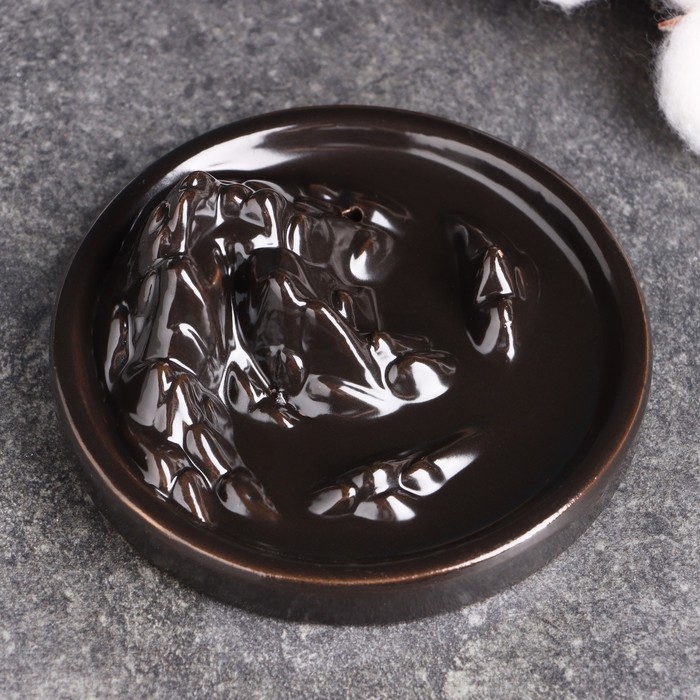 Подставка для благовоний &laquo;Горы&raquo;, стелющийся дым, 10&times;10&times;2 см