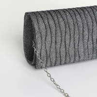 Сумка-клатч на магните, длинная цепь, цвет серебристый