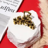 Краб для волос "Каспиан" незабудки, 5 см, золото