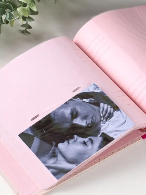 Фотоальбом 200 фото 10X15cм, "Зайка с бантиком", бум.карм.цвет.с мемо, клеевой пер-т