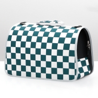 Сумка-переноска с органайзером и иллюминатором, 43 х 24 х 28 см, белая/зелёная Сумка-переноска с органайзером и иллюминатором, 43 х 24 х 28 см, белая/зелёная