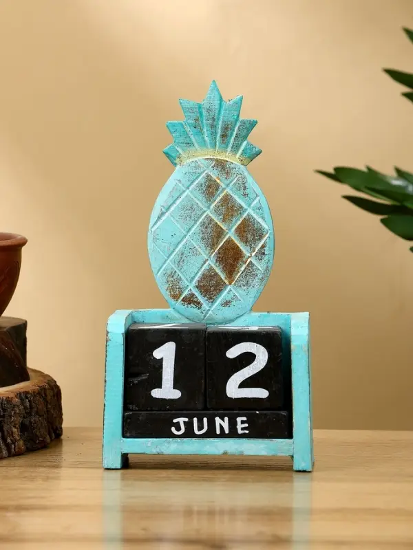 Календарь настольный "Ананас" дерево 11х5х16 см, цв. бирюзовый