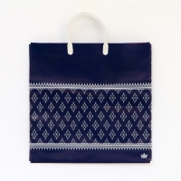 Пакет "Шарф принт", полиэтиленовый, с пластиковой ручкой, 36 х 37 см, 100 кмм Пакет "Шарф принт", полиэтиленовый, с пластиковой ручкой, 36 х 37 см, 100 кмм