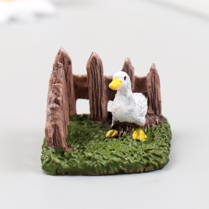Фигурка для флорариума полистоун Фигурка для флорариума полистоун "Уточка в саду" 4х4х3 см