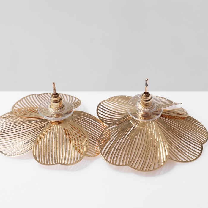 Серьги с жемчугом &laquo;Цветы&raquo; лёгкие, цвет белый в золоте