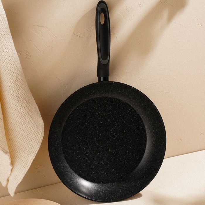 Сковорода алюминиевая с антипригарным покрытием SL Home, d=28, h=5 см, индукция, цвет чёрный Сковорода алюминиевая с антипригарным покрытием SL Home, d=28, h=5 см, индукция, цвет чёрный