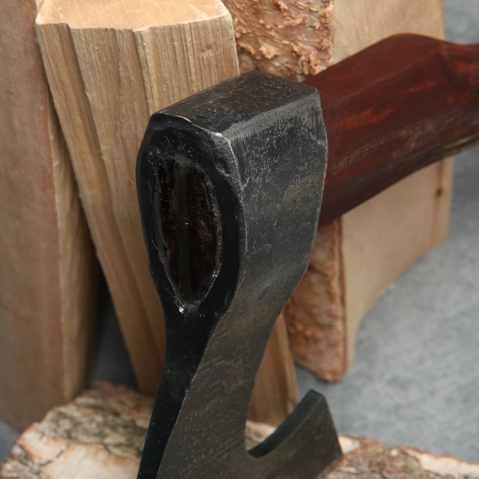 Топор охотничий кованый ТУНДРА ПРОФИ, топорище высшего сорта "дуб" воск, с чехлом, 1200 г