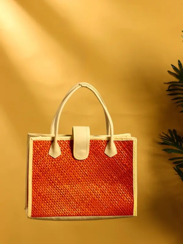 Сумка плетёная на застёжке из пандана 35х12х40 см, бежево-оранжевый