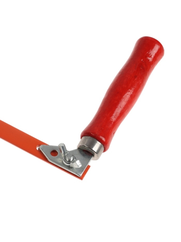 Лобзик ручной ТУНДРА, деревянная рукоятка, пилки 130 мм, высота 200 мм