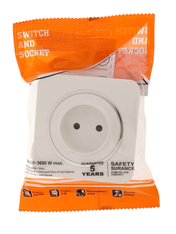 Розетка одноместная, серия Розетка одноместная, серия "Circular", 10 А, скрытая, без з/к, белая, серебристая рамка