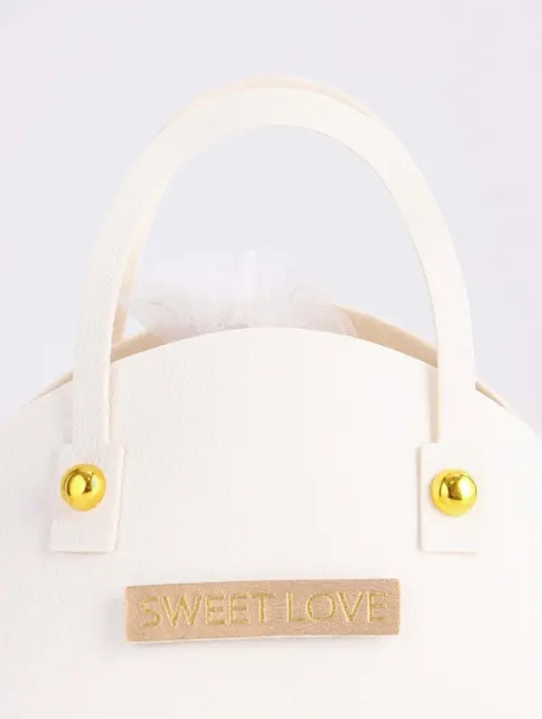 Кожанная подарочная сумочка 14 х 6,5 х 12,8 см белая